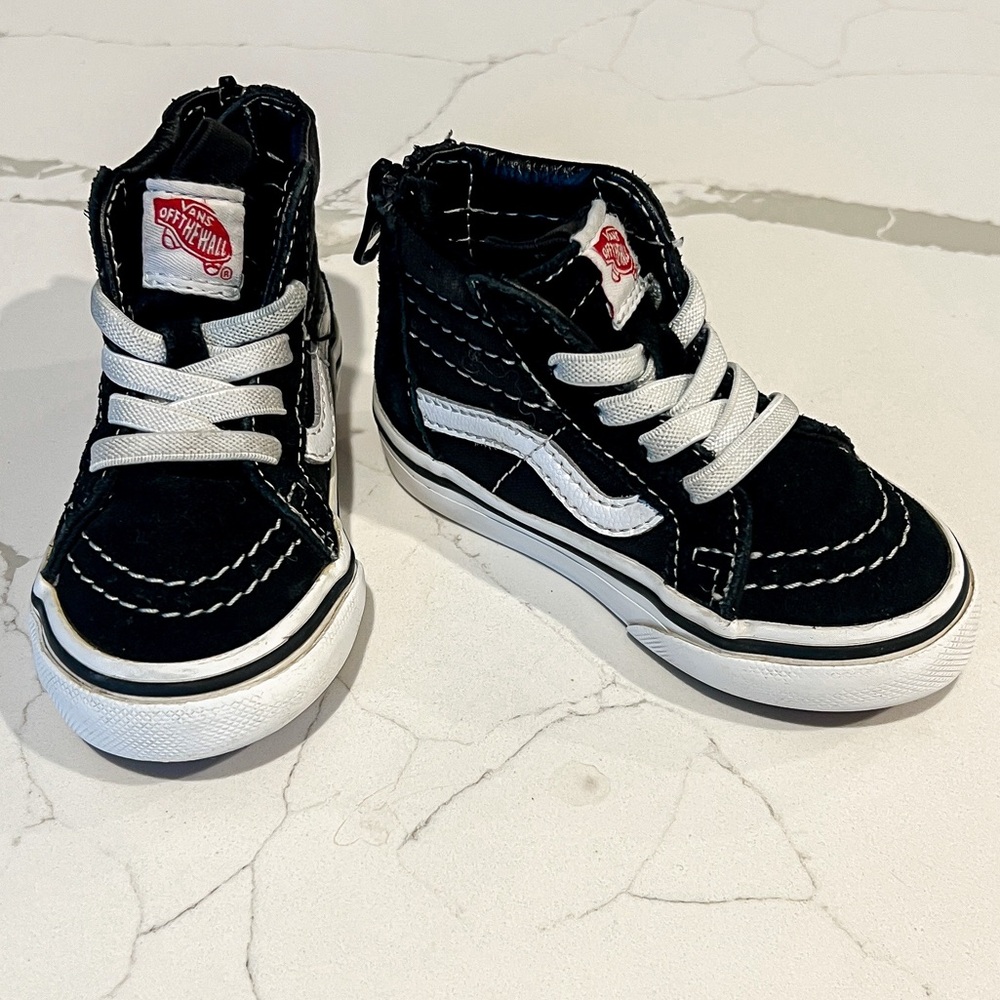 Vans Sk8-Hi Zip High Top Black and White Sneakers Toddler Sz 5C
